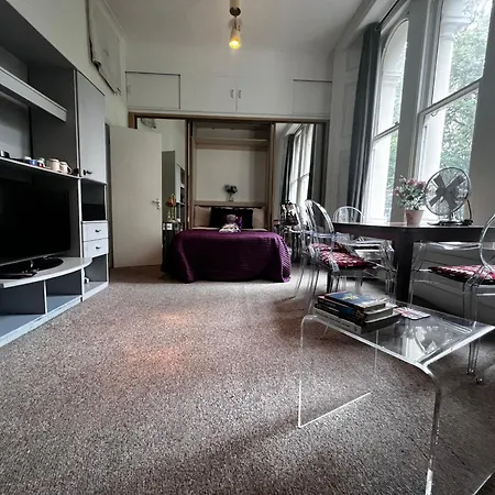 Hyde Park Studio Has Private Balcony With Tranquil Garden View London Exterior foto