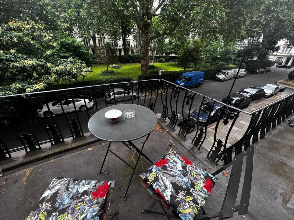 Hyde Park Has Private Balcony With Tranquil Garden View Londres